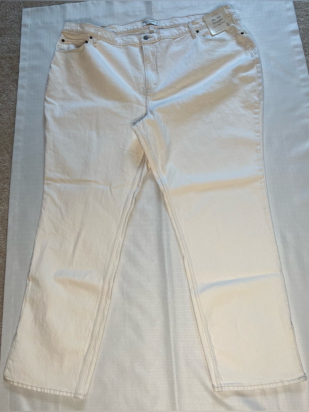 Abercrombie & Fitch Jeans Curve Love 90s Straight High Rise Ecru Cream Denim
